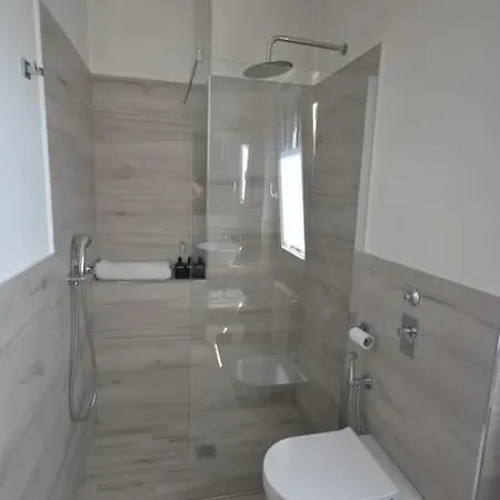 Chez Moi كومو