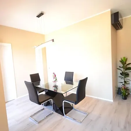 Chez Moi